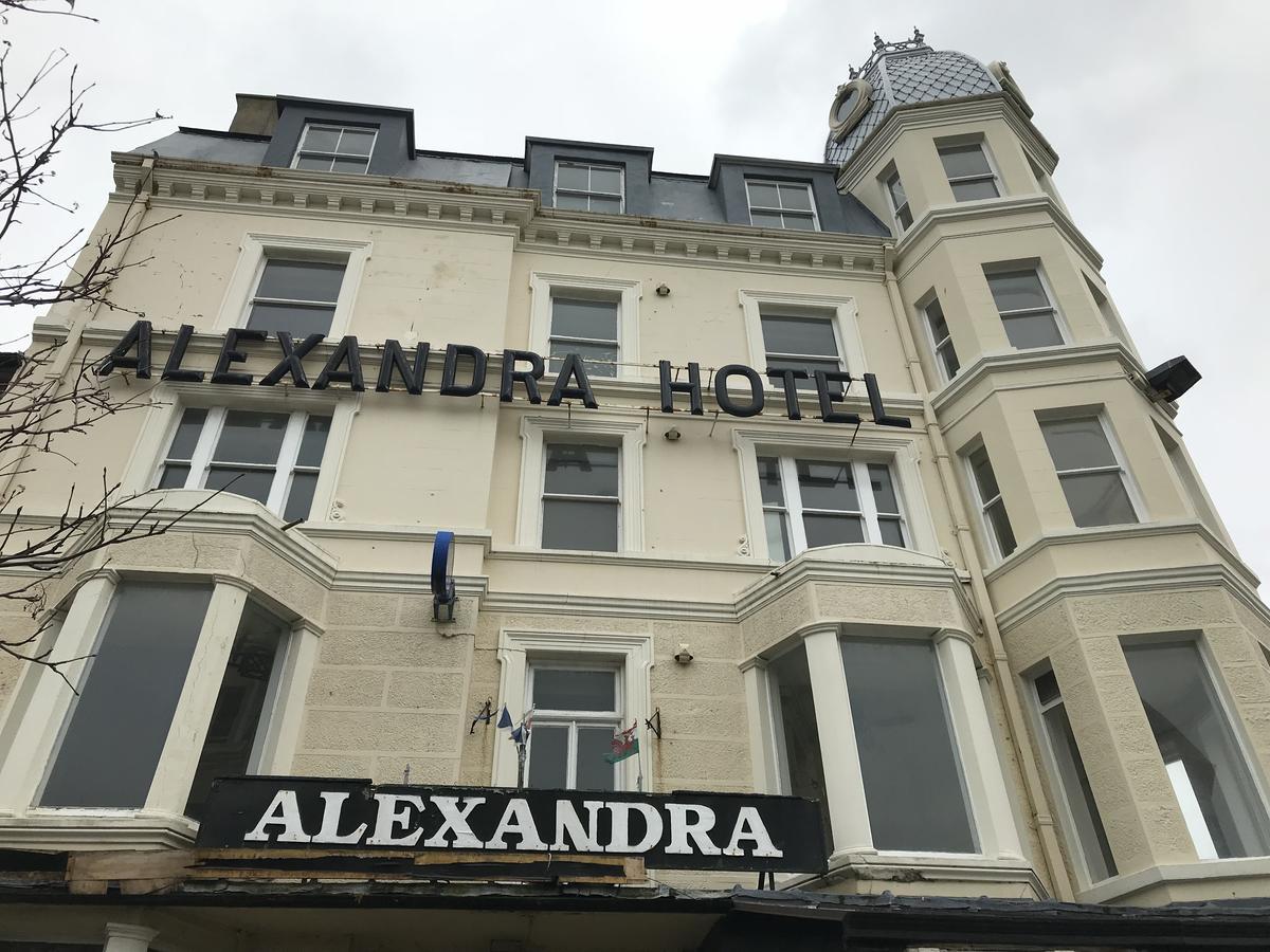 חלנדודנו The New Alexandra Hotel מראה חיצוני תמונה